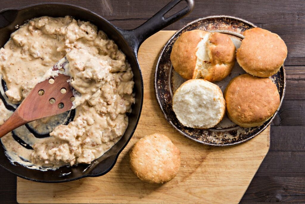 recipe for biscuits and gravy without sausage